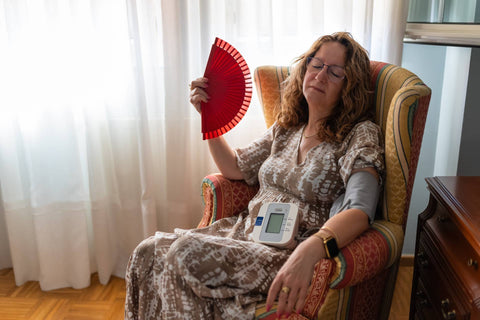 stage of menopause hot flashes